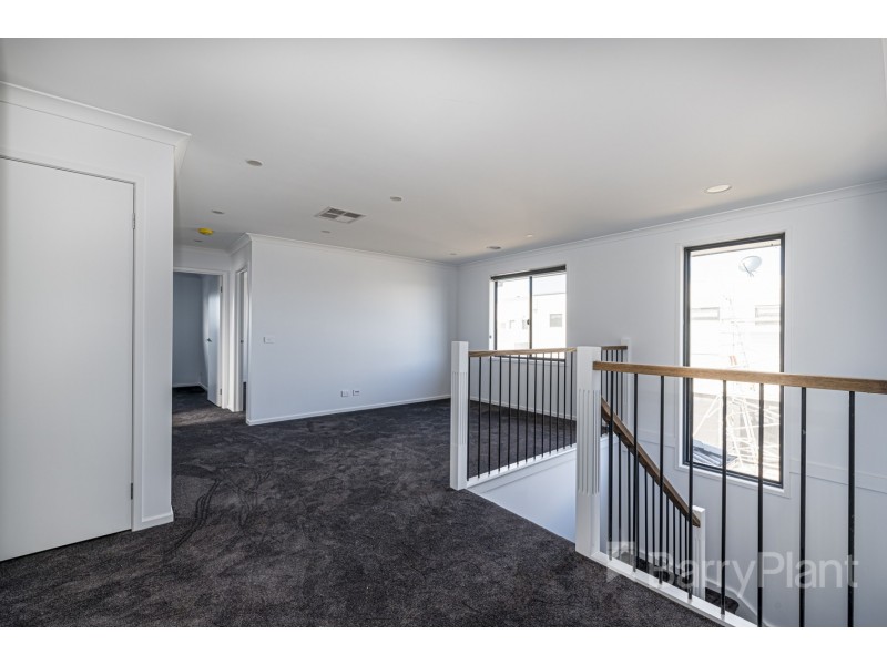 28 Pebble Avenue, Lyndhurst VIC 3975