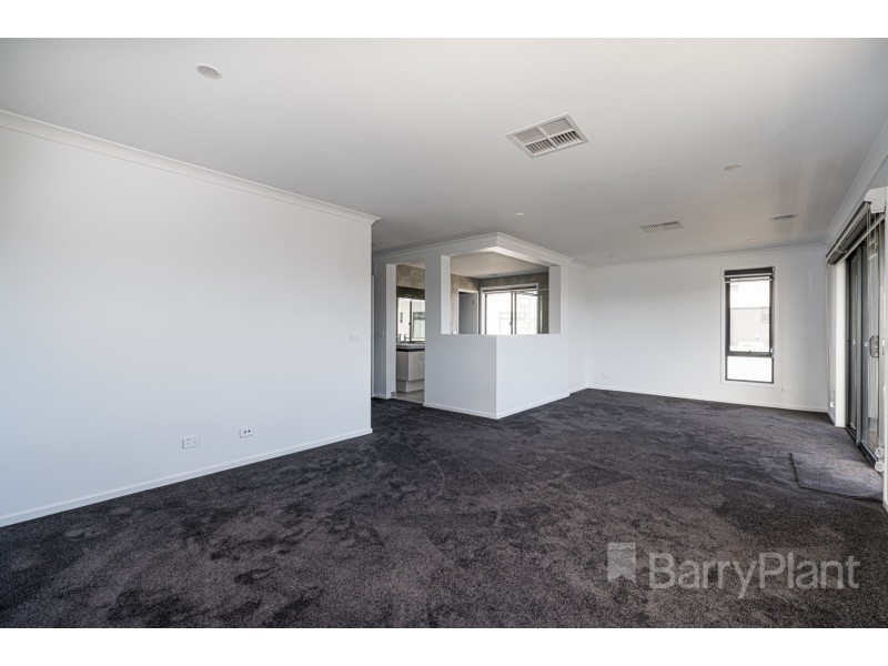 28 Pebble Avenue, Lyndhurst VIC 3975