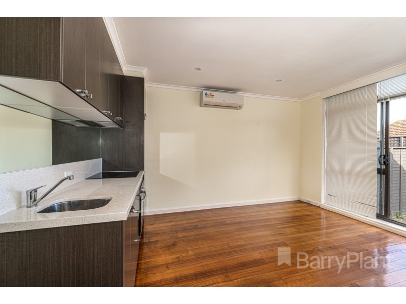 2/25 Kemp Street, Springvale VIC 3171