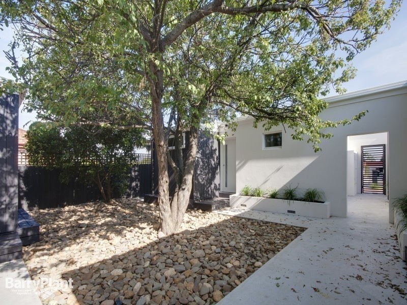 2/25 Kemp Street, Springvale VIC 3171