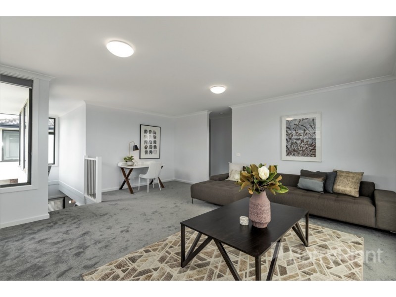 8 Perissos Place, Keysborough VIC 3173