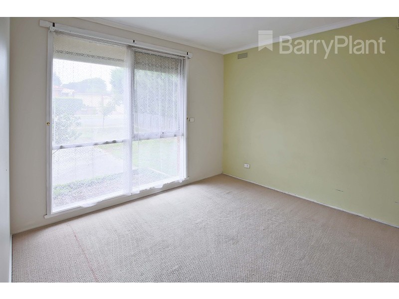 11 Sinclair Court, Hampton Park VIC 3976