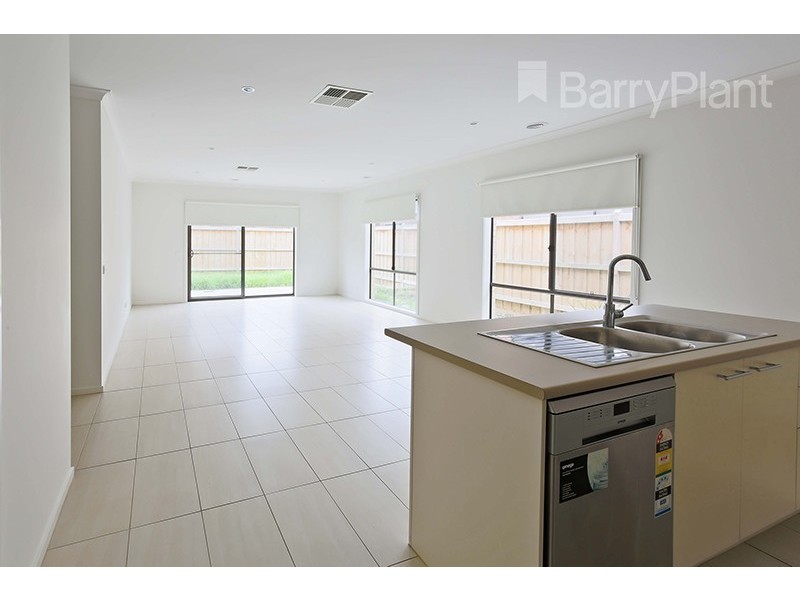 208 Clarendon Drive, Keysborough VIC 3173