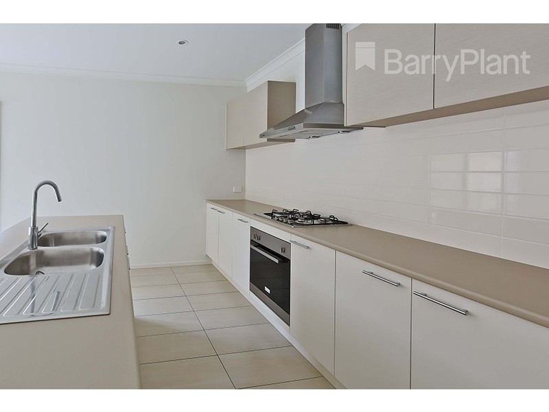 208 Clarendon Drive, Keysborough VIC 3173