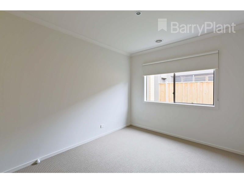 208 Clarendon Drive, Keysborough VIC 3173