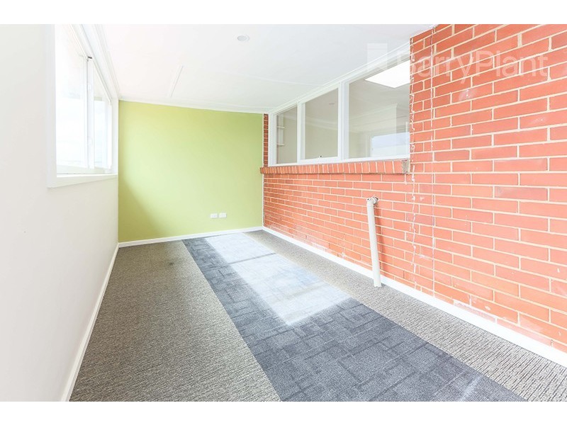 31 Halton Road, Dandenong North VIC 3175