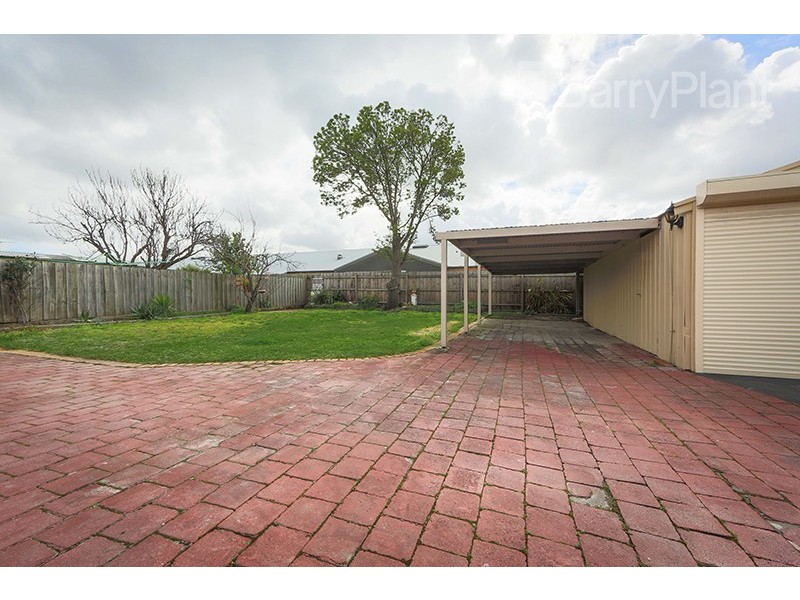 31 Halton Road, Dandenong North VIC 3175