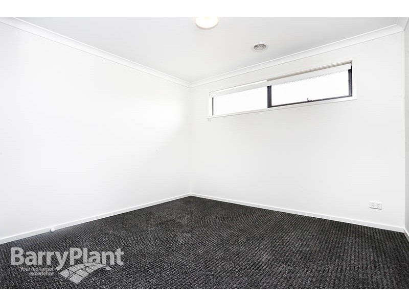 10 Solsbury Crescent, Keysborough VIC 3173