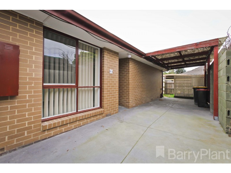 2/95 Kingsclere Ave, Keysborough VIC 3173