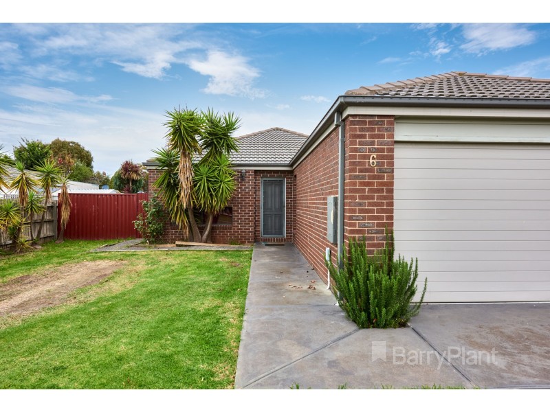 6 Hayes Court, Pakenham VIC 3810