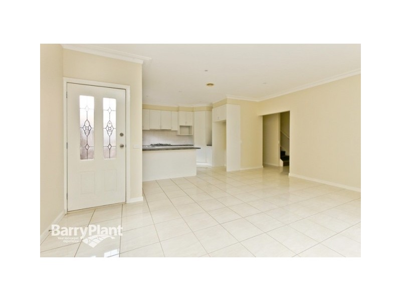 16a Somerset Drive, Dandenong North VIC 3175