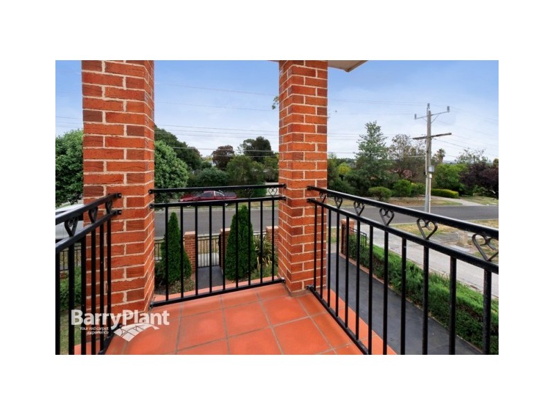 16a Somerset Drive, Dandenong North VIC 3175