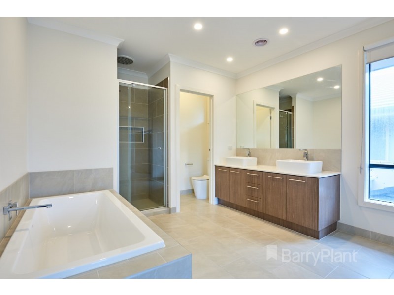 26 Woodland Avenue, Keysborough VIC 3173