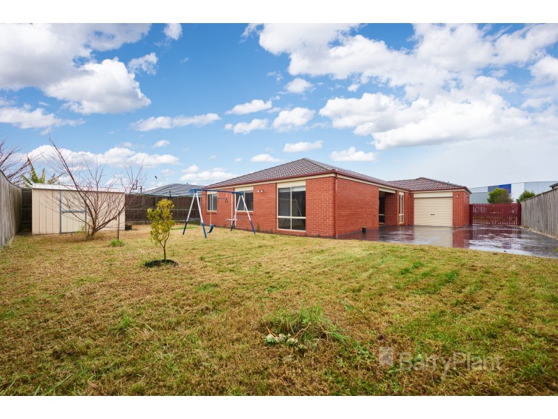 4 Springhill Drive, Cranbourne VIC 3977