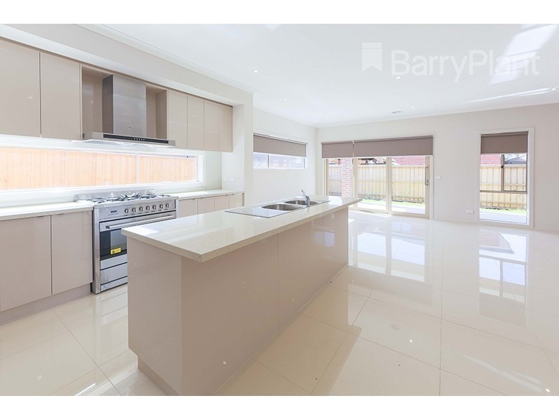 9 Grosvenor Street, Keysborough VIC 3173