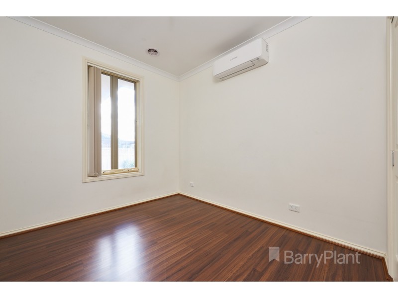 2/8 Scullin Street, Dandenong North VIC 3175