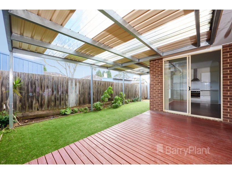 2/8 Scullin Street, Dandenong North VIC 3175