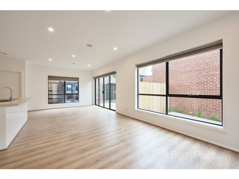 4/4-6 Burrows Avenue, Dandenong VIC 3175