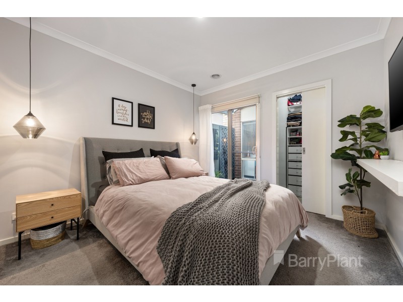 22 Wilkiea Crescent, Cranbourne North VIC 3977