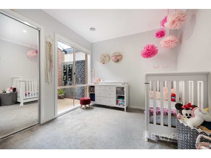 22 Wilkiea Crescent, Cranbourne North VIC 3977