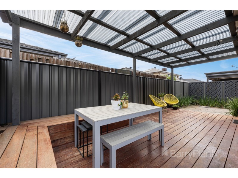 22 Wilkiea Crescent, Cranbourne North VIC 3977
