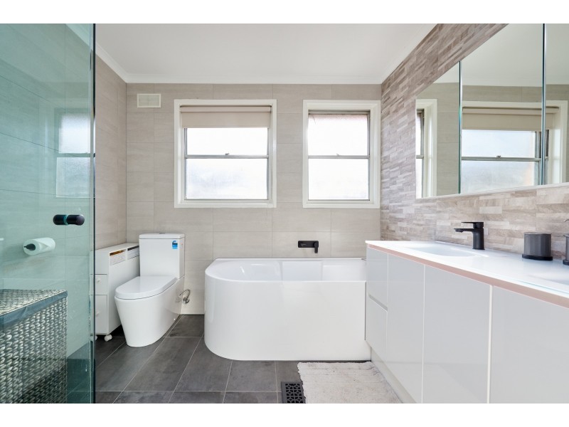 21 Blackmore Street, Dandenong North VIC 3175