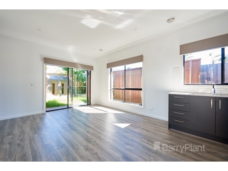 4/11 Holmes Street, Noble Park VIC 3174