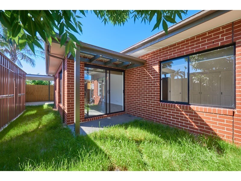 4/11 Holmes Street, Noble Park VIC 3174