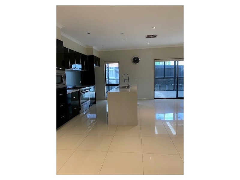 2 Tulip Way, Keysborough VIC 3173