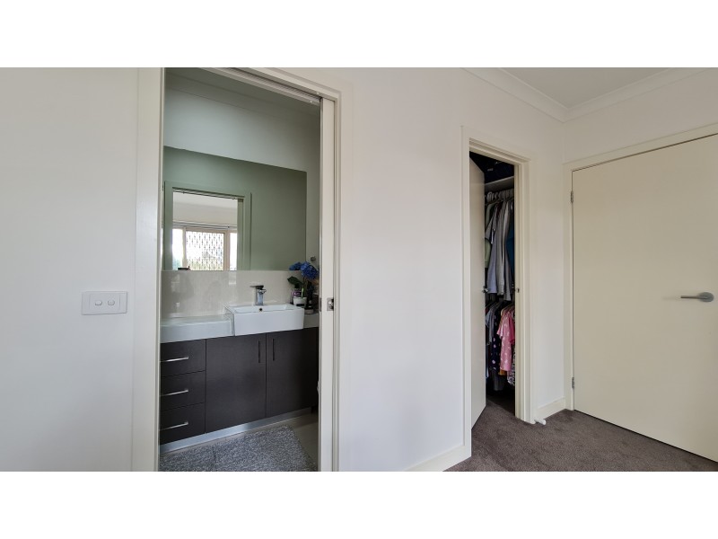 2B McNab Court, Dandenong VIC 3175