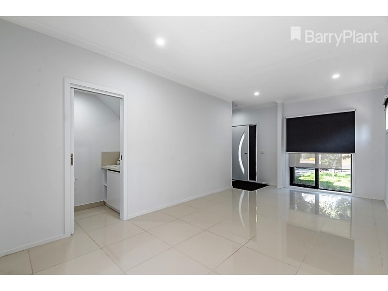 2/26 Mons Parade, Noble Park VIC 3174