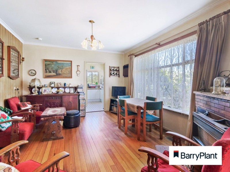 27 Camellia Avenue, Noble Park North VIC 3174