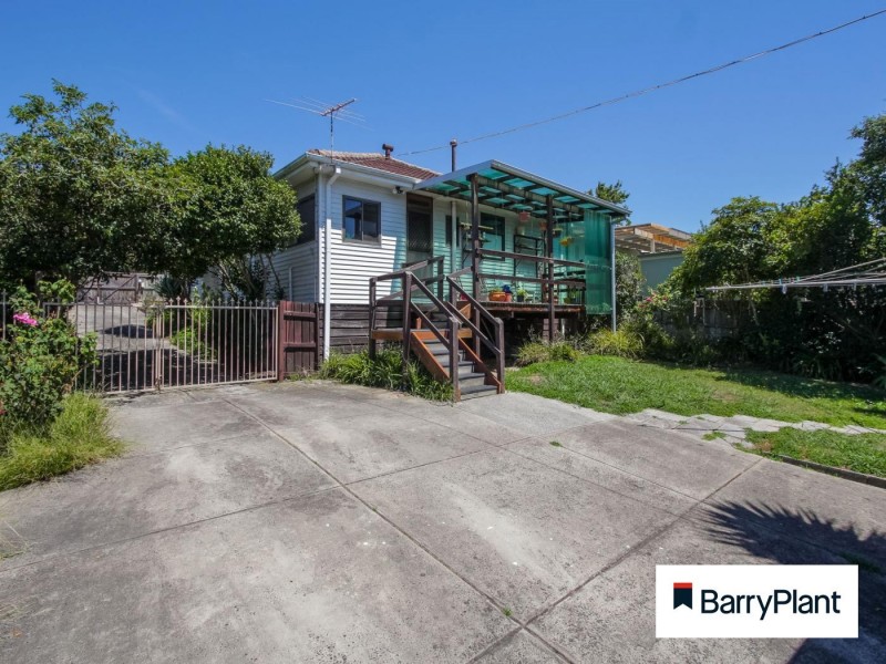 27 Camellia Avenue, Noble Park North VIC 3174