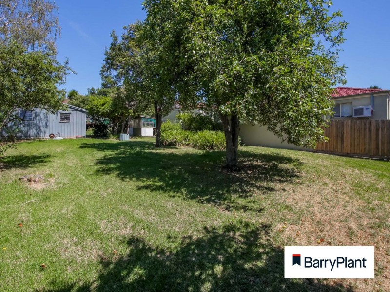 27 Camellia Avenue, Noble Park North VIC 3174