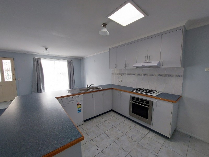 14 Ralph Crescent, Hampton Park VIC 3976