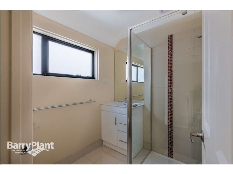 2/7 McFarlane Crescent, Dandenong VIC 3175