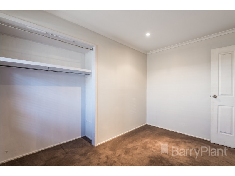 32 Fenton Court, Keysborough VIC 3173
