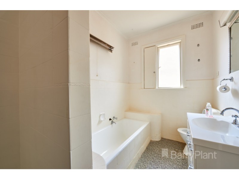 2 Poet Road, Bentleigh East VIC 3165