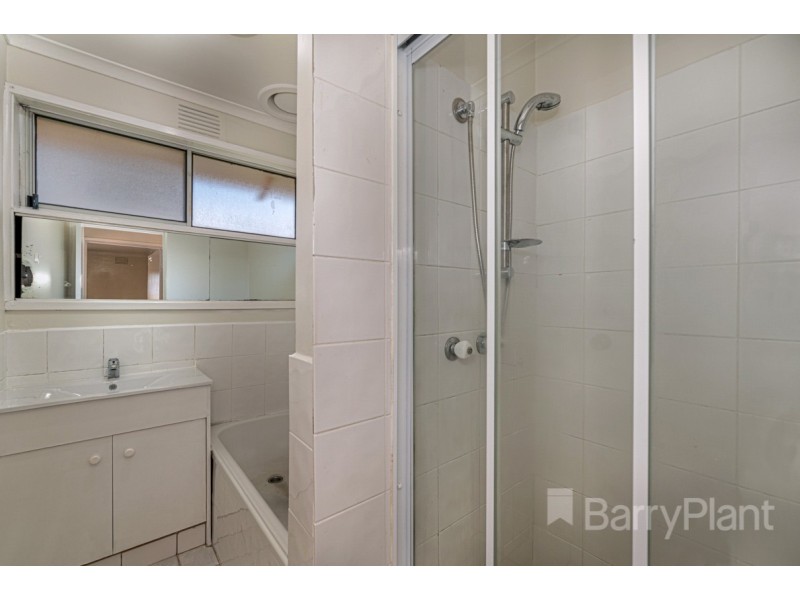 2/1 Henderson Road, Keysborough VIC 3173