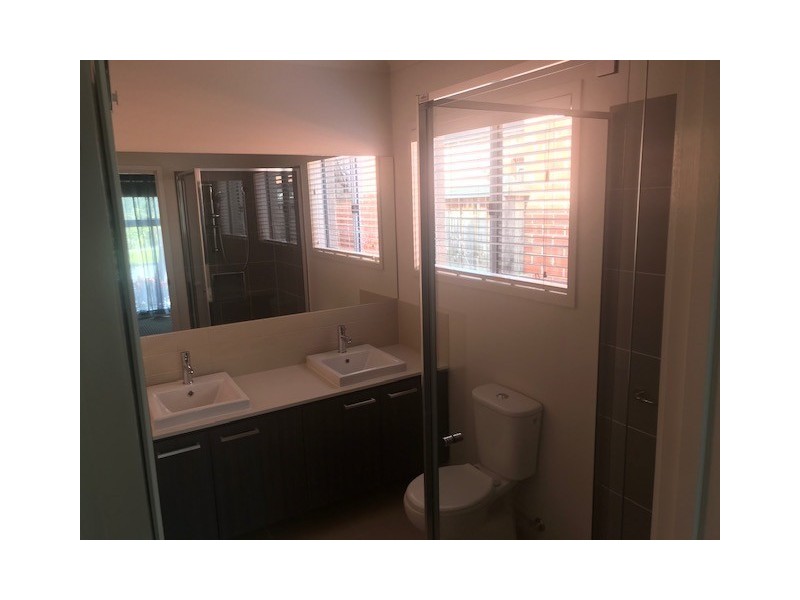 68 Burnham Cres, Keysborough VIC 3173