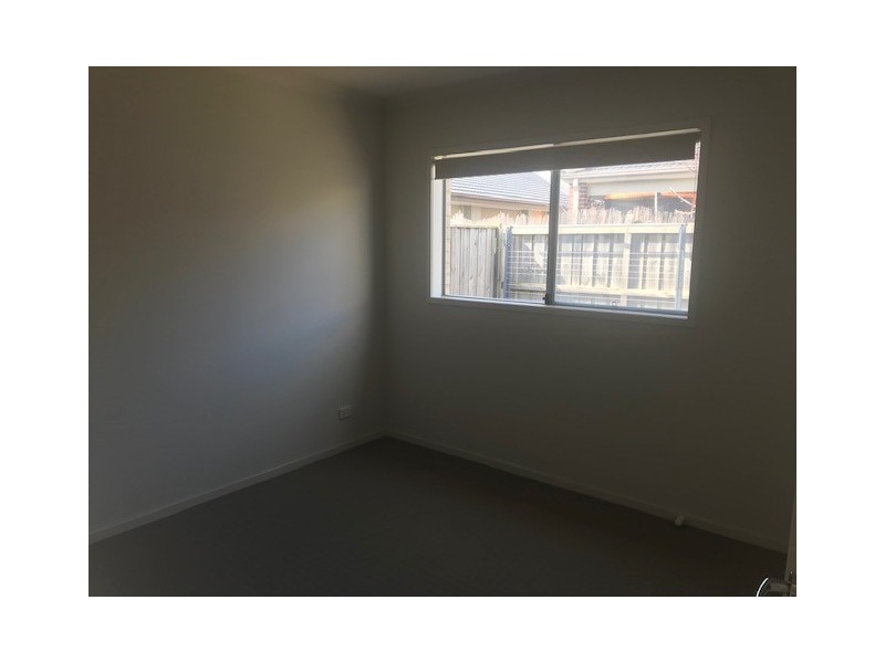 68 Burnham Cres, Keysborough VIC 3173