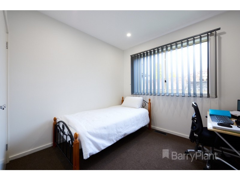 2/26 Olive Road, Eumemmerring VIC 3177