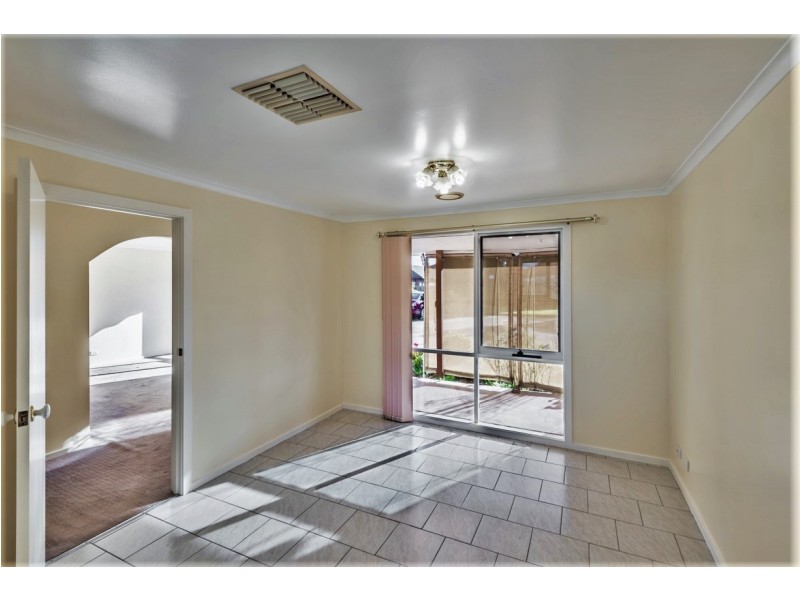 4/33 Fintonia Road, Noble Park VIC 3174