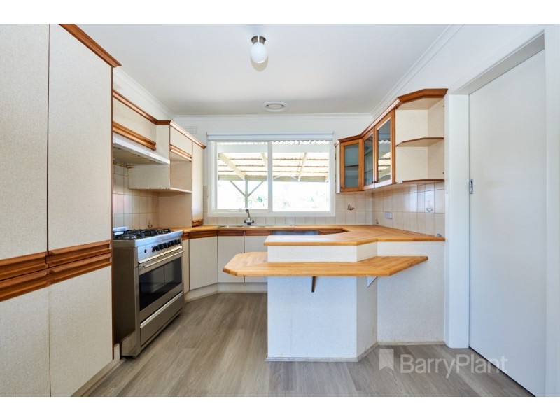 30 Dangerfield Drive, Springvale South VIC 3172