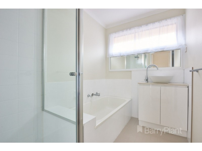 2 Clay Court, Noble Park North VIC 3174