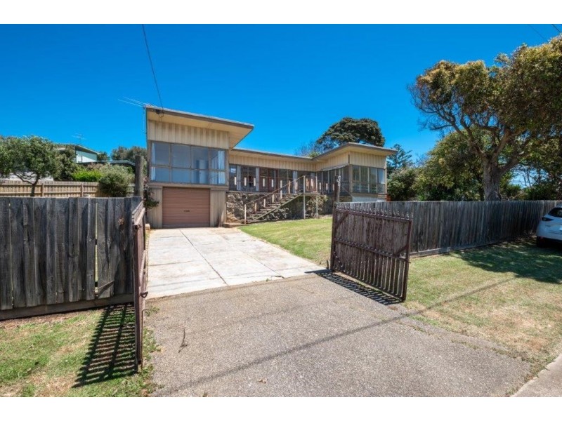 59 Phillip Island Rd, Surf Beach VIC 3922