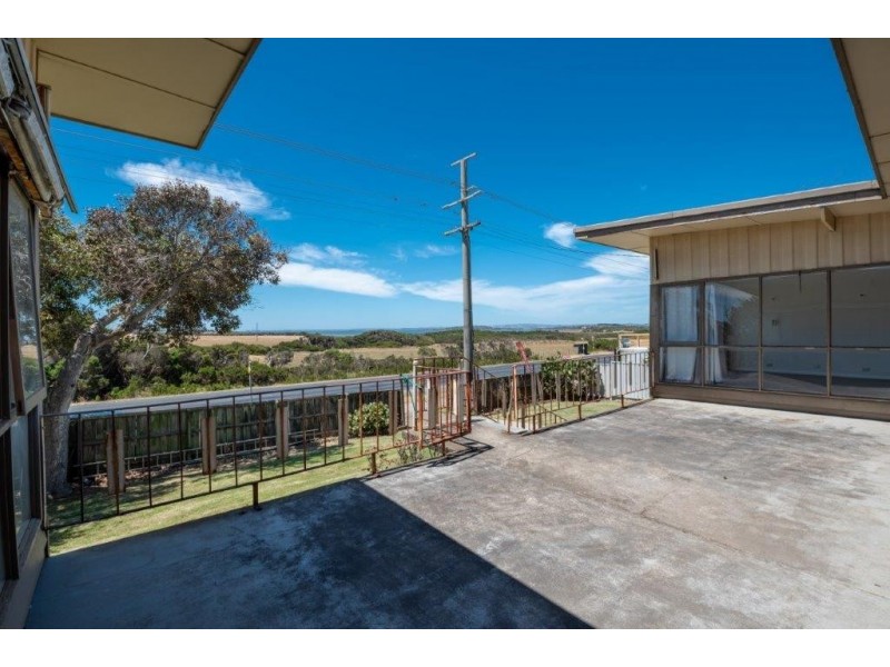 59 Phillip Island Rd, Surf Beach VIC 3922