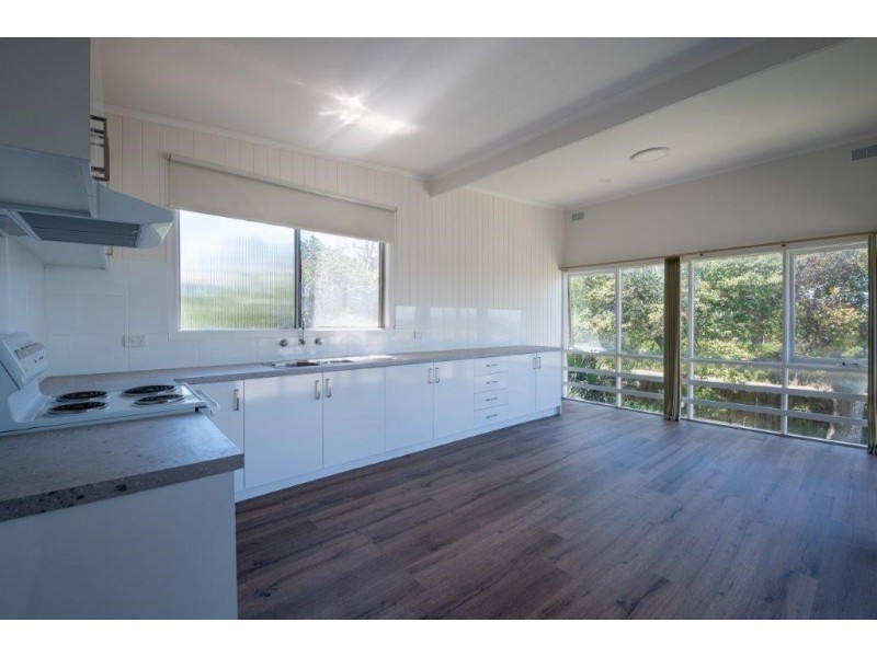 59 Phillip Island Rd, Surf Beach VIC 3922