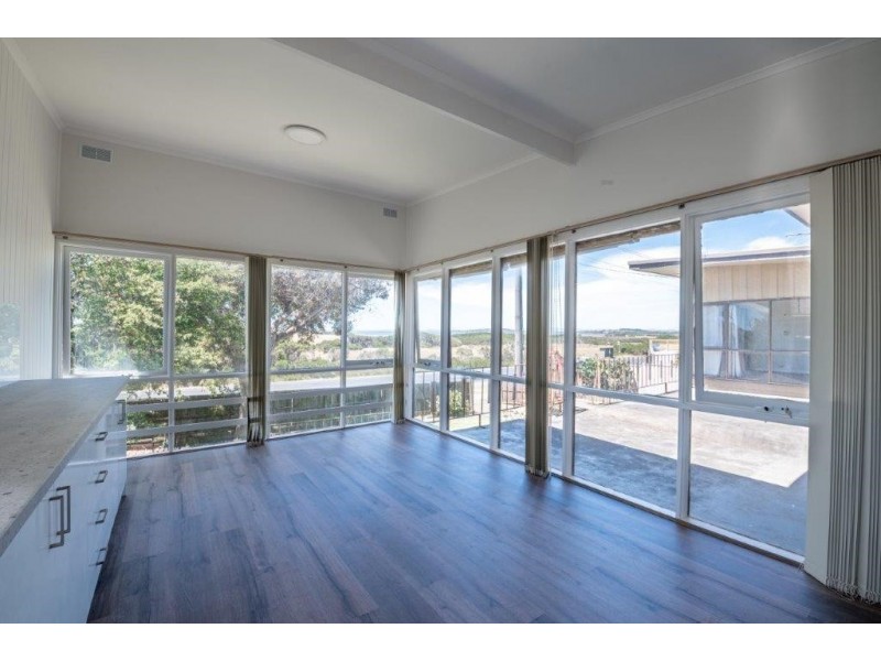 59 Phillip Island Rd, Surf Beach VIC 3922