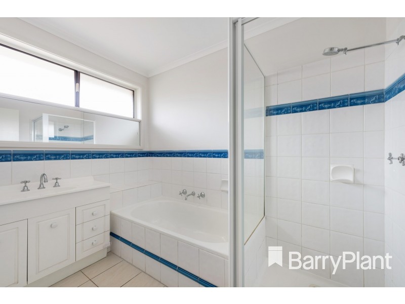 74 Liverpool Drive, Keysborough VIC 3173